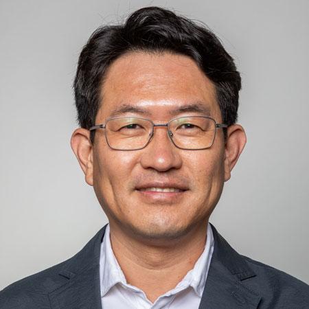 Mansoo Headshot